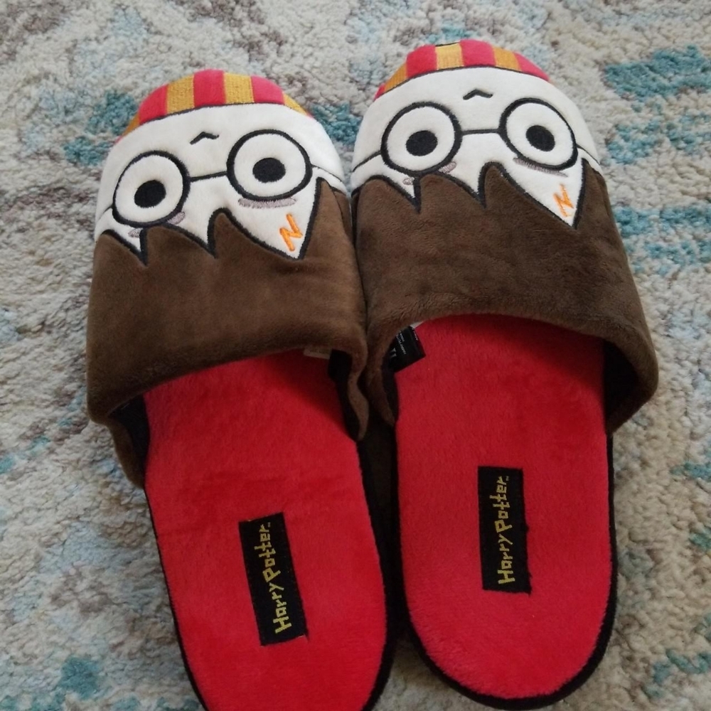 Harry Potter slippers size XL